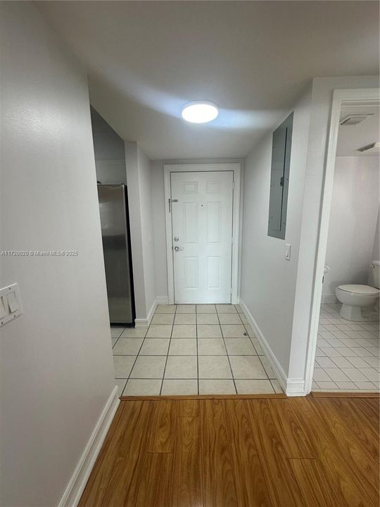 For Rent: $2,800 (2 beds, 2 baths, 1033 Square Feet)