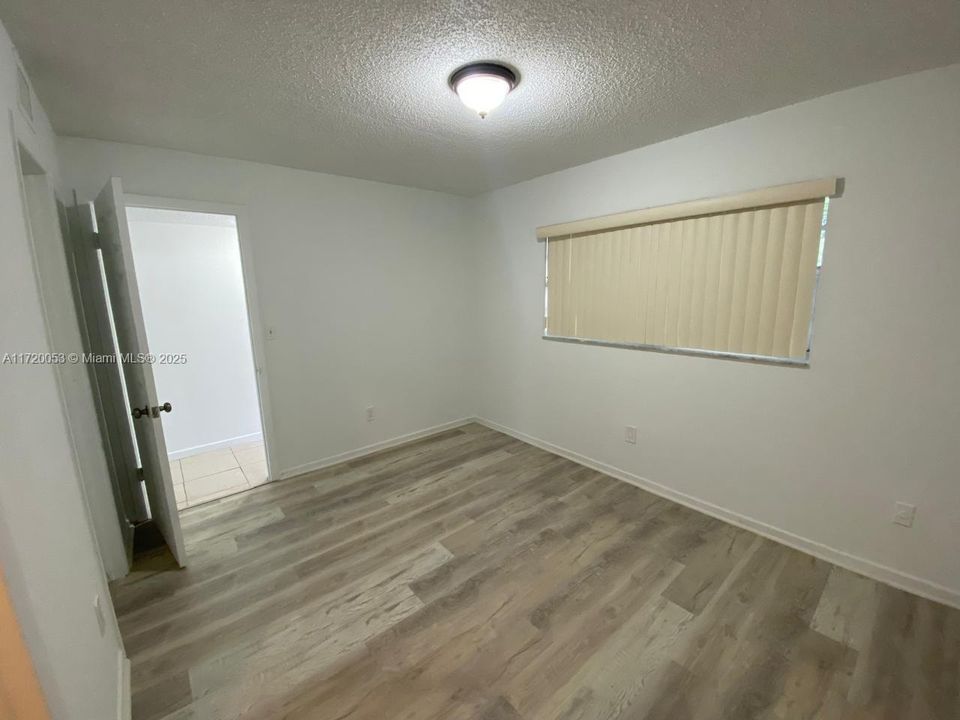 For Rent: $2,100 (2 beds, 2 baths, 913 Square Feet)