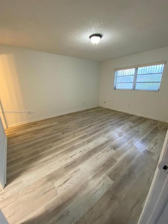 For Rent: $2,100 (2 beds, 2 baths, 913 Square Feet)