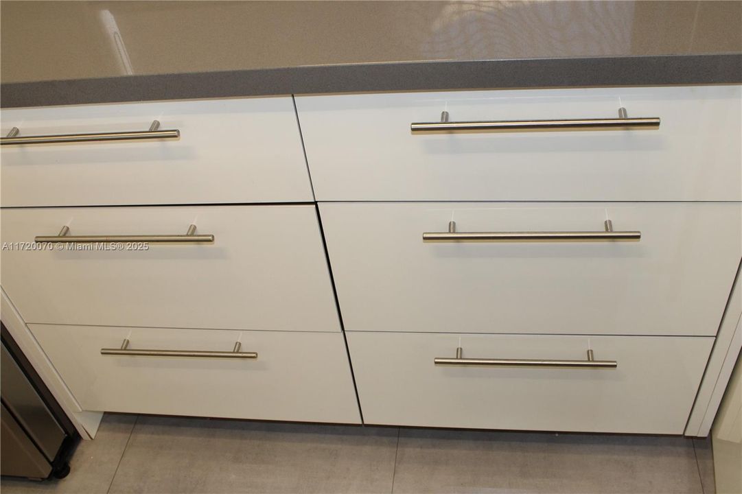 EXTRA DRAWERS