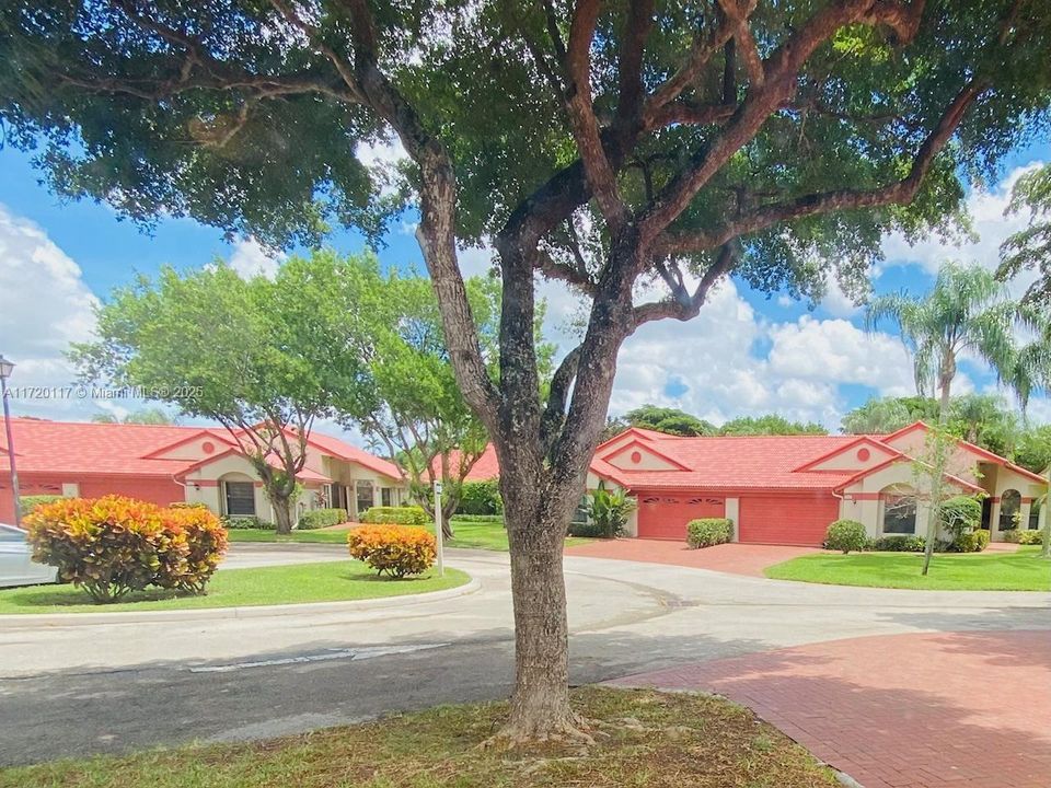 For Sale: $459,000 (3 beds, 2 baths, 1715 Square Feet)