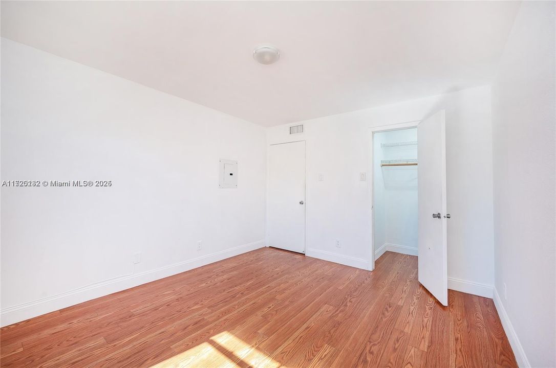 For Rent: $2,100 (1 beds, 1 baths, 579 Square Feet)