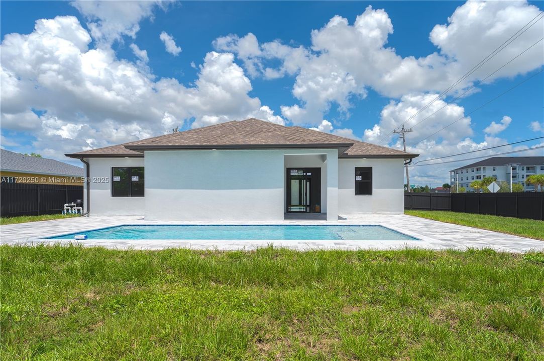 Recientemente alquilado: $3,300 (4 camas, 2 baños, 1842 Pies cuadrados)