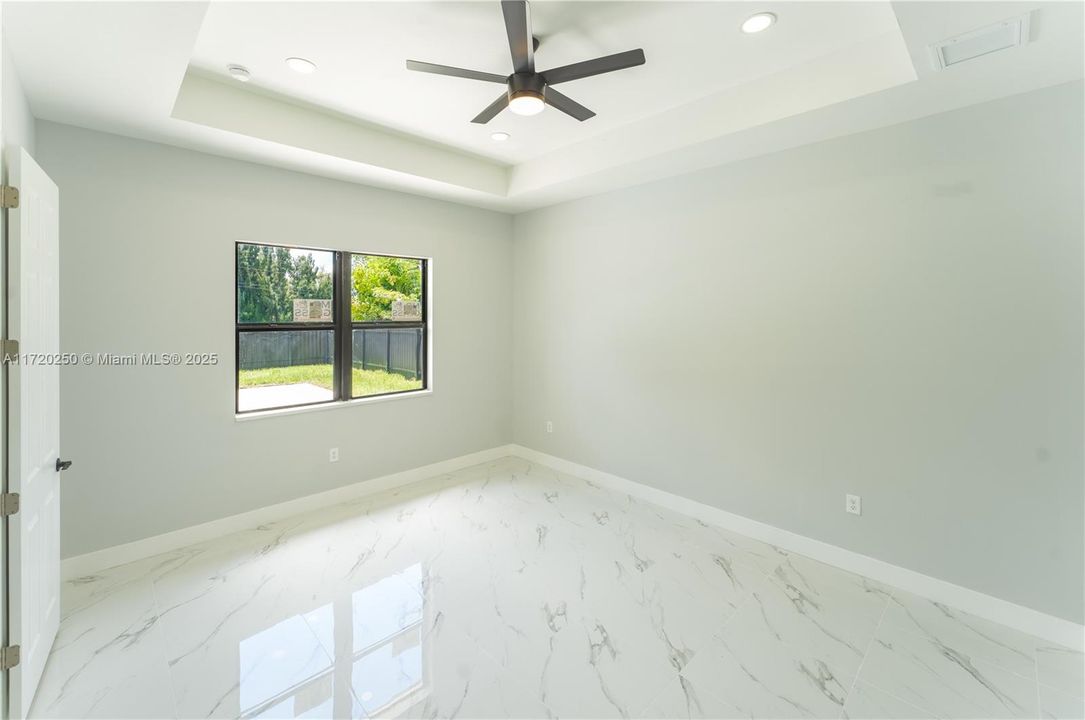 Recientemente alquilado: $3,300 (4 camas, 2 baños, 1842 Pies cuadrados)