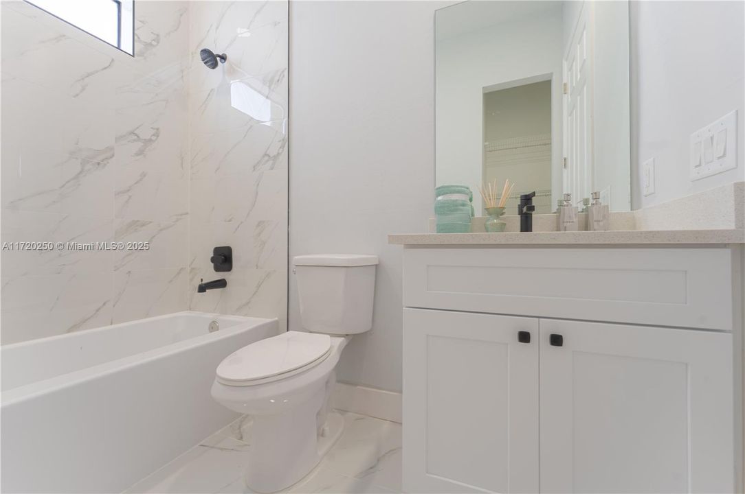 Recientemente alquilado: $3,300 (4 camas, 2 baños, 1842 Pies cuadrados)