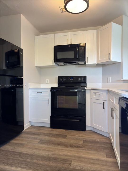 For Rent: $1,794 (1 beds, 1 baths, 872 Square Feet)