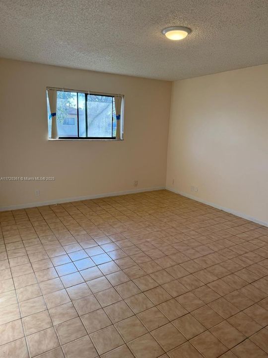 For Rent: $1,475 (1 beds, 1 baths, 600 Square Feet)