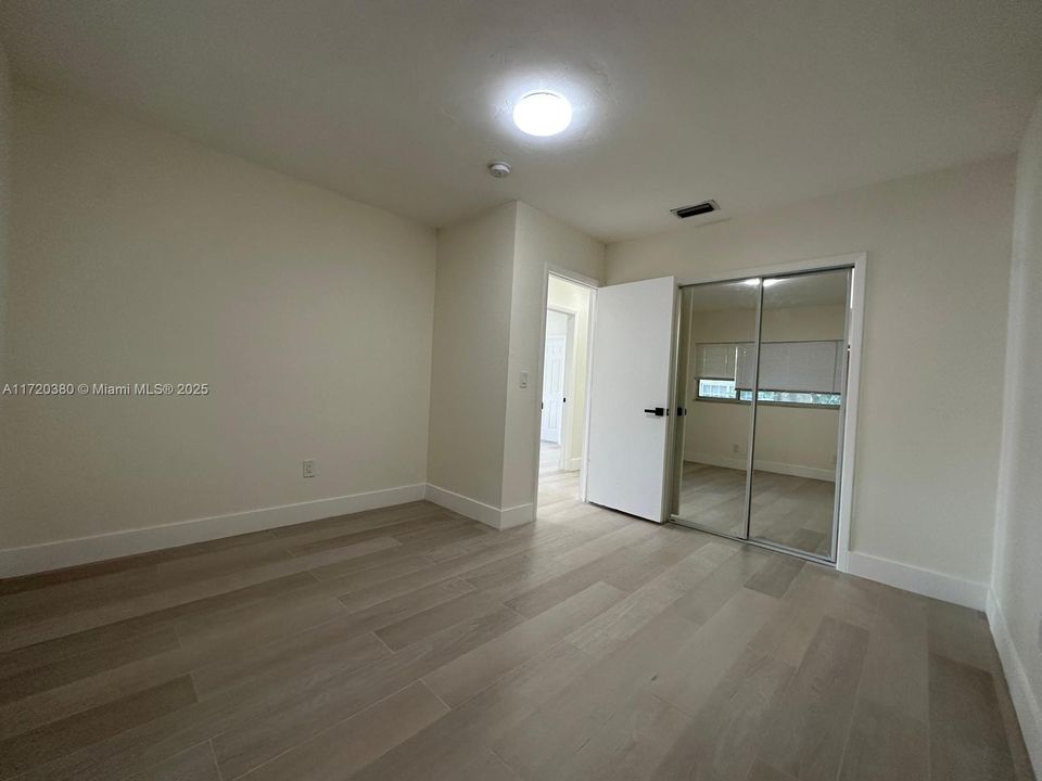 For Rent: $2,400 (2 beds, 1 baths, 675 Square Feet)