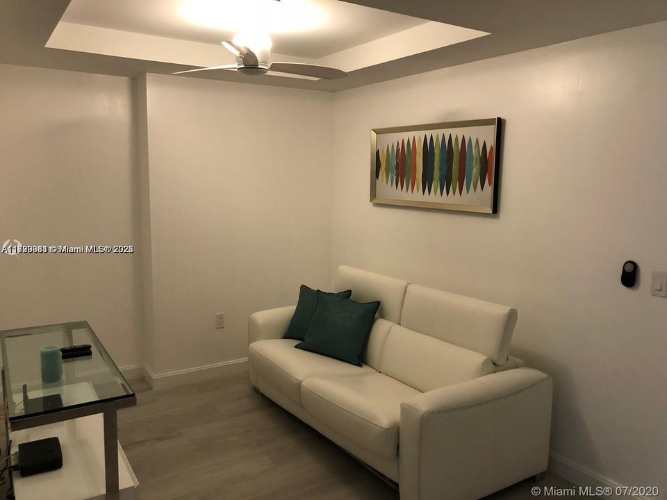 For Rent: $4,000 (1 beds, 2 baths, 851 Square Feet)