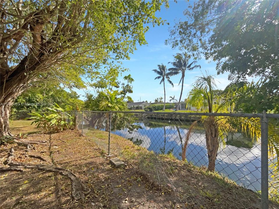 For Sale: $700,000 (3 beds, 2 baths, 1501 Square Feet)