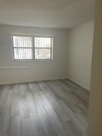 For Rent: $1,875 (1 beds, 1 baths, 678 Square Feet)