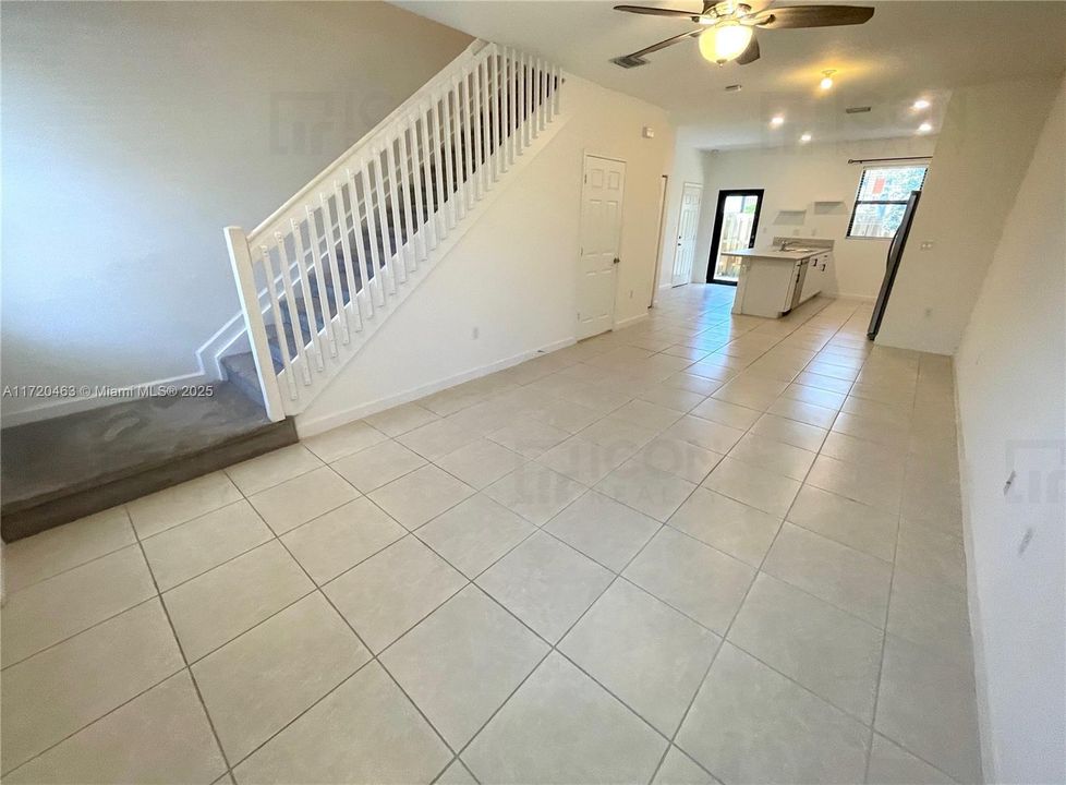 For Rent: $2,995 (3 beds, 2 baths, 1539 Square Feet)