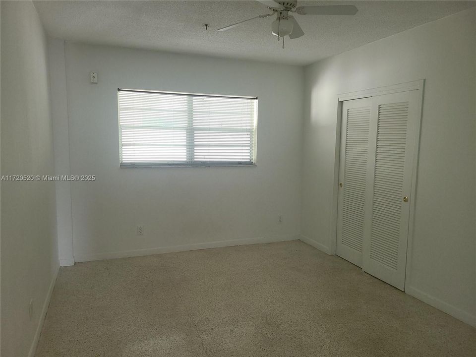 For Rent: $2,200 (1 beds, 1 baths, 832 Square Feet)