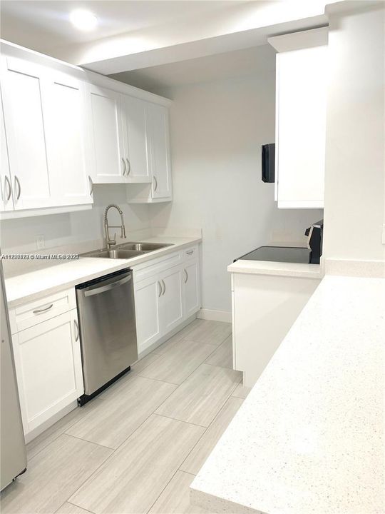 For Rent: $1,875 (1 beds, 1 baths, 583 Square Feet)