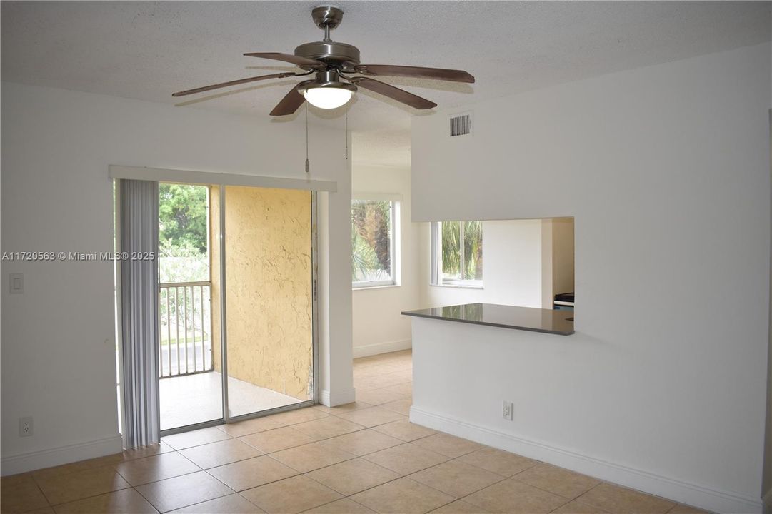 Vendido Recientemente: $165,000 (1 camas, 1 baños, 695 Pies cuadrados)