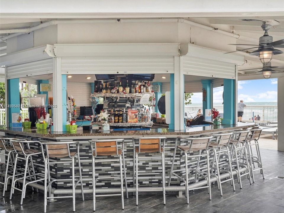 Vendido Recientemente: $85,000 (0 camas, 1 baños, 360 Pies cuadrados)