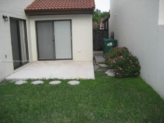 Active With Contract: $3,450 (3 beds, 2 baths, 1656 Square Feet)