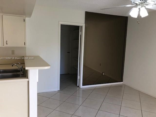 Active With Contract: $3,450 (3 beds, 2 baths, 1656 Square Feet)