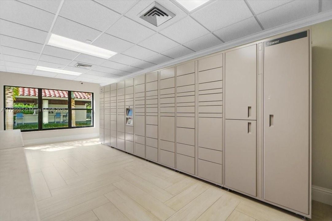 Amazon Lockers