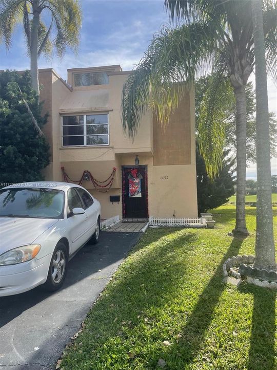 For Sale: $489,000 (3 beds, 2 baths, 1592 Square Feet)