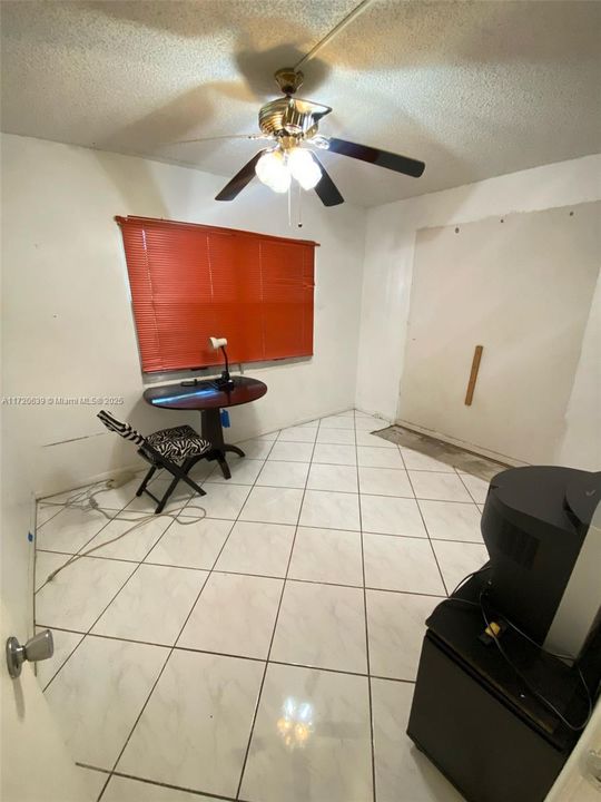 For Sale: $159,000 (2 beds, 2 baths, 1192 Square Feet)