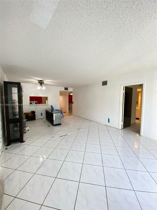 For Sale: $159,000 (2 beds, 2 baths, 1192 Square Feet)