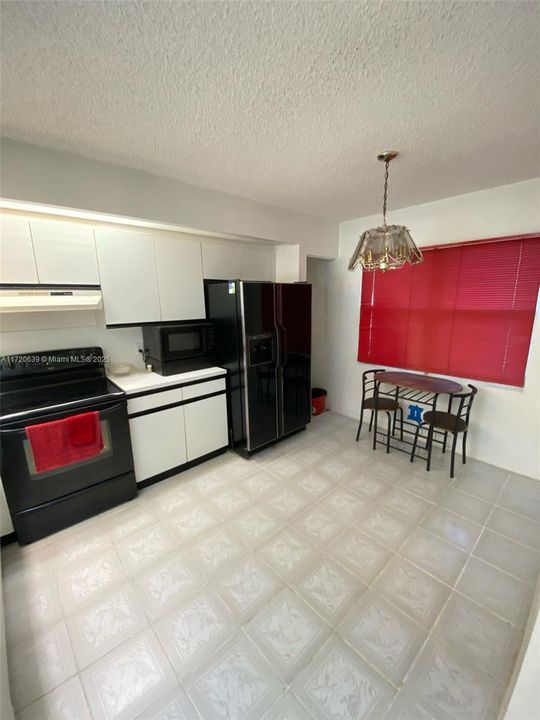 For Sale: $159,000 (2 beds, 2 baths, 1192 Square Feet)