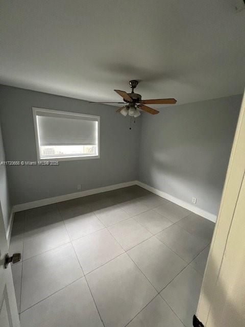 For Rent: $2,900 (3 beds, 2 baths, 2708 Square Feet)