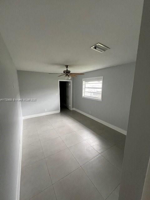 For Rent: $2,900 (3 beds, 2 baths, 2708 Square Feet)