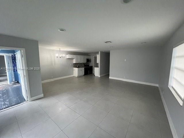 For Rent: $2,900 (3 beds, 2 baths, 2708 Square Feet)