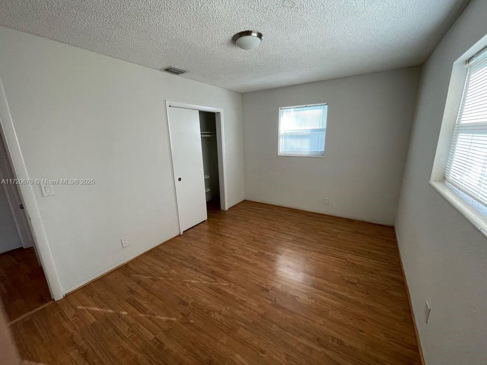 For Rent: $2,975 (3 beds, 2 baths, 1148 Square Feet)