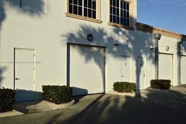 Recently Sold: $1,200,000 (0 beds, 0 baths, 0 Square Feet)