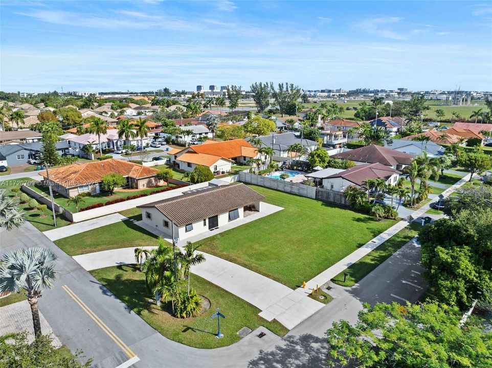 For Sale: $775,000 (4 beds, 2 baths, 1776 Square Feet)