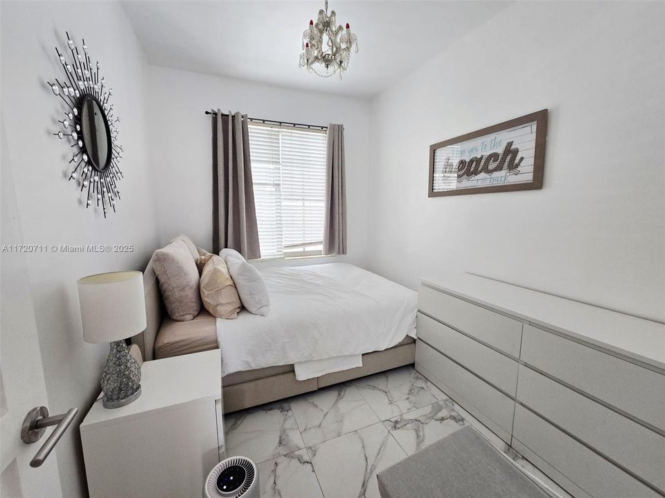 Recently Sold: $220,000 (1 beds, 1 baths, 401 Square Feet)