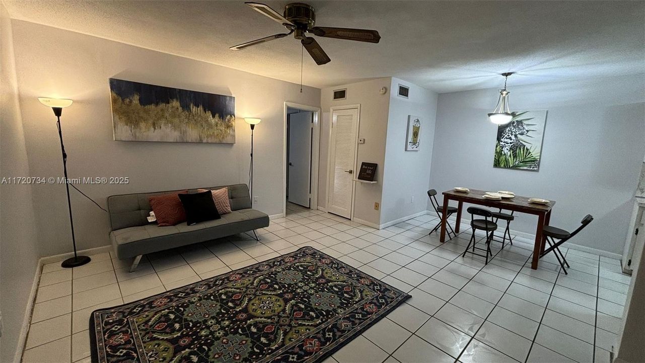 For Rent: $1,650 (1 beds, 1 baths, 646 Square Feet)