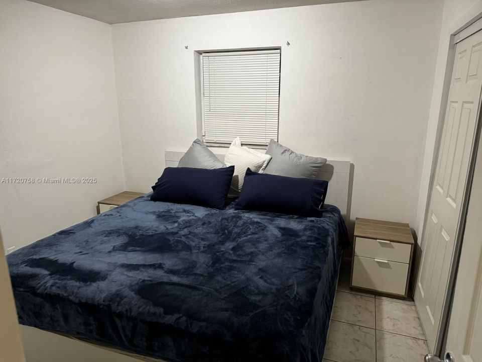 For Rent: $2,300 (2 beds, 1 baths, 1364 Square Feet)