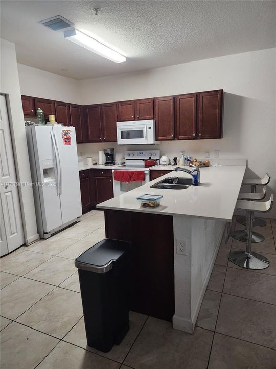 For Rent: $2,990 (3 beds, 2 baths, 1349 Square Feet)