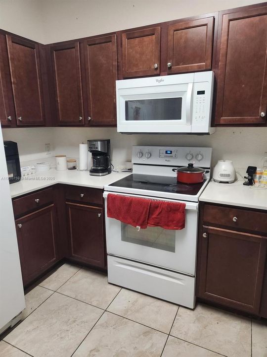 For Rent: $2,990 (3 beds, 2 baths, 1349 Square Feet)