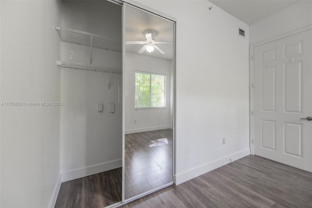 For Sale: $330,000 (2 beds, 2 baths, 1146 Square Feet)