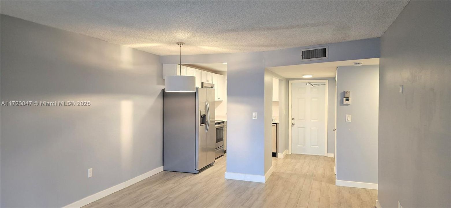 For Sale: $153,900 (2 beds, 2 baths, 850 Square Feet)