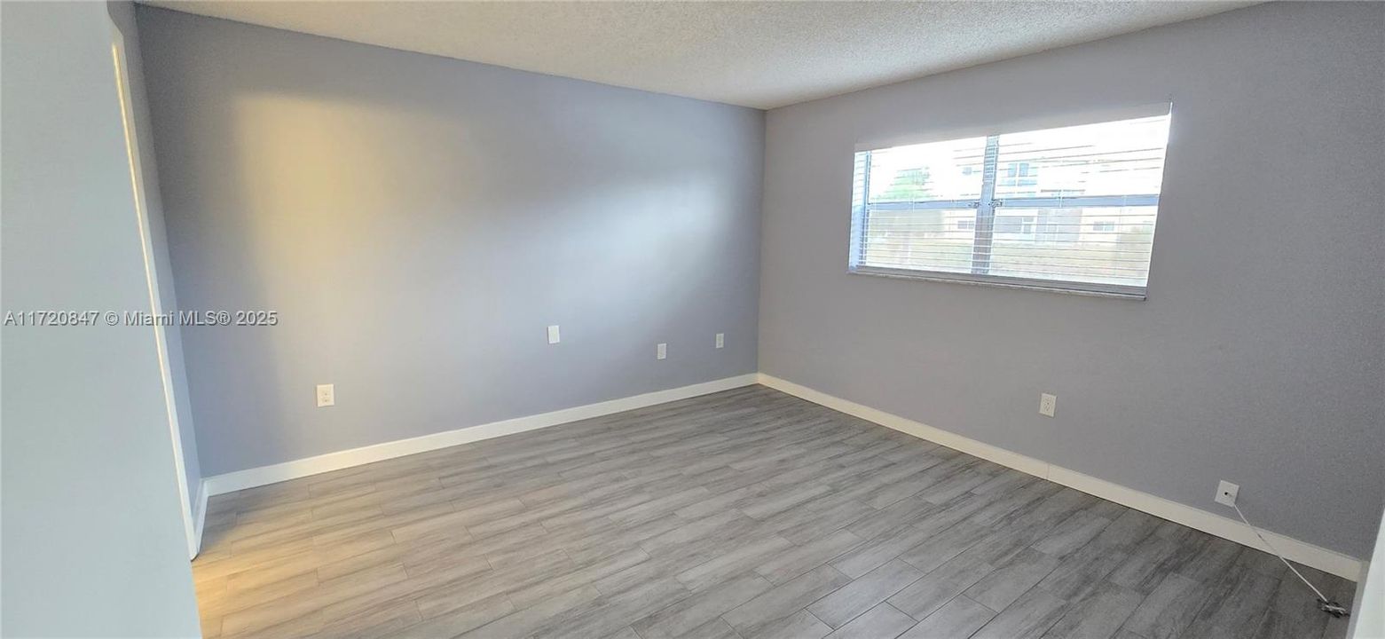 For Sale: $153,900 (2 beds, 2 baths, 850 Square Feet)