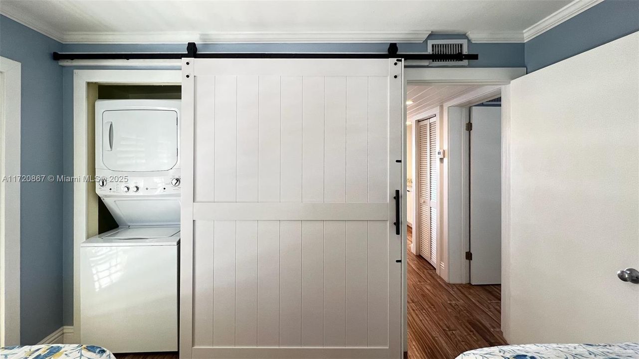 Vendido Recientemente: $2,350,000 (4 camas, 3 baños, 2252 Pies cuadrados)