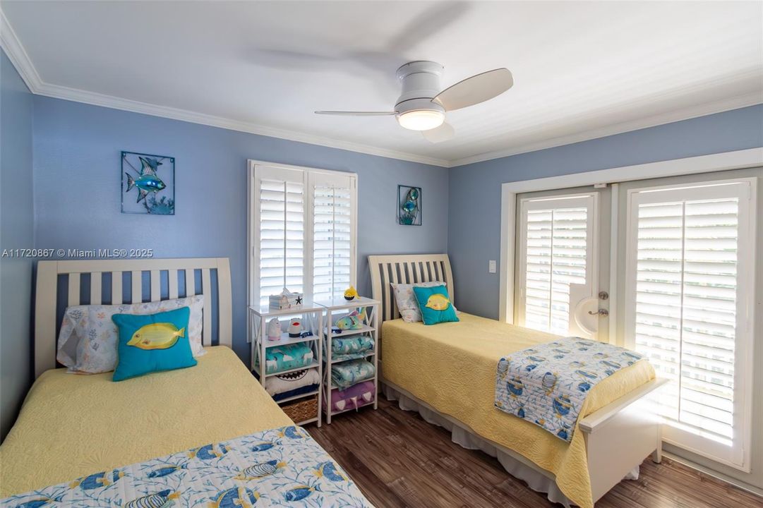 Vendido Recientemente: $2,350,000 (4 camas, 3 baños, 2252 Pies cuadrados)