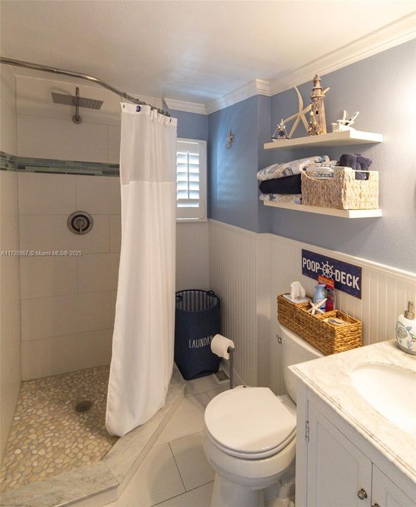 Vendido Recientemente: $2,350,000 (4 camas, 3 baños, 2252 Pies cuadrados)