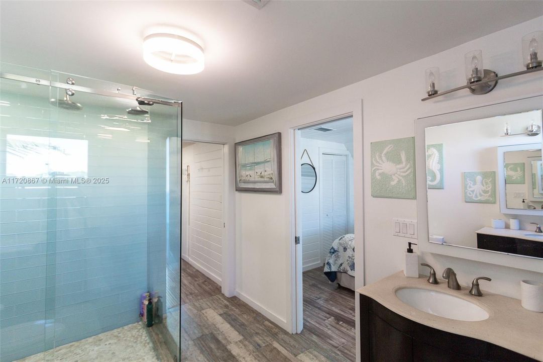 Vendido Recientemente: $2,350,000 (4 camas, 3 baños, 2252 Pies cuadrados)