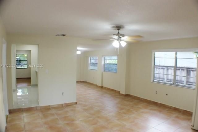 For Rent: $4,100 (3 beds, 2 baths, 1703 Square Feet)