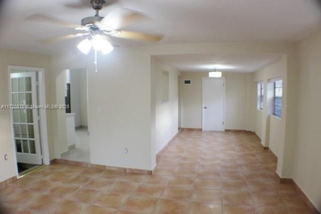 For Rent: $4,100 (3 beds, 2 baths, 1703 Square Feet)