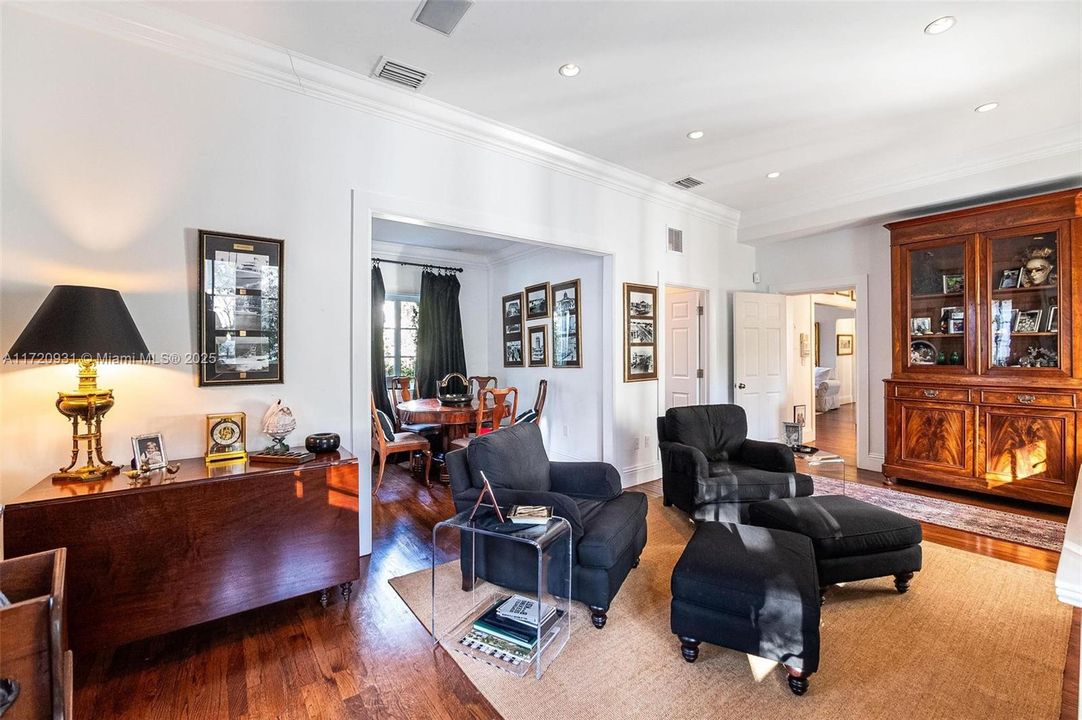 For Sale: $4,995,000 (5 beds, 4 baths, 3432 Square Feet)