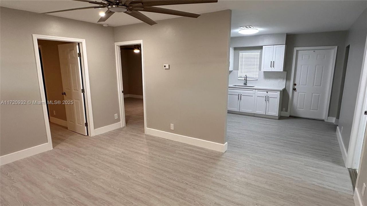 For Rent: $2,100 (2 beds, 1 baths, 2847 Square Feet)