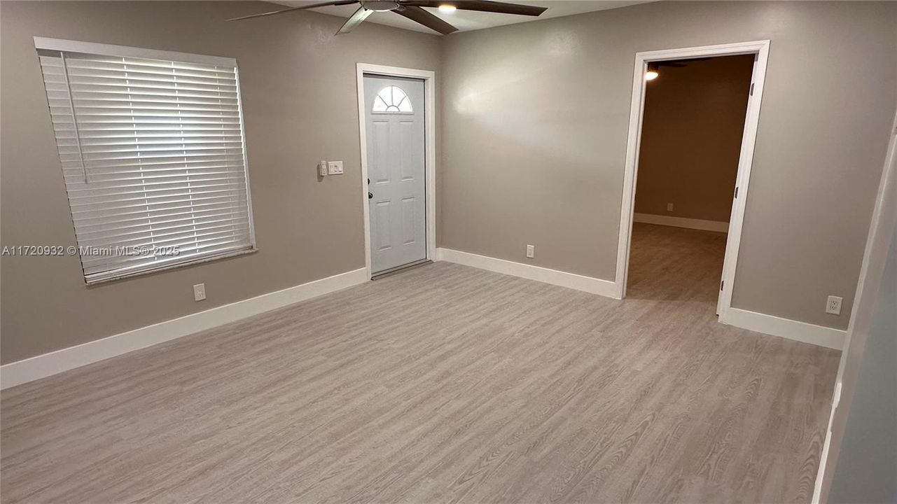 For Rent: $2,100 (2 beds, 1 baths, 2847 Square Feet)